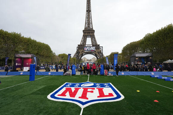 NFL Paris game ripped by fans for running out of food - NewsBreak