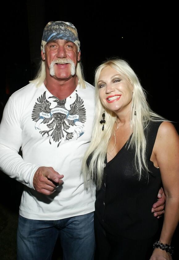 Hulk Hogan's ex-wife Linda shared heartbreaking picture of 'good old days'  with WWE superstar just days before his death - NewsBreak