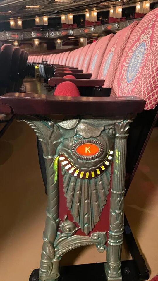 Detroit's Fox Theater gets new seats that keep historic charm, bring ...