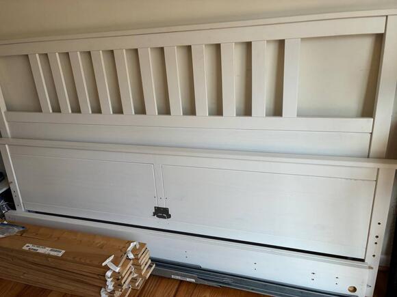 🎁 Freebies Up for Grabs in Reston — Furniture & Home Finds - NewsBreak