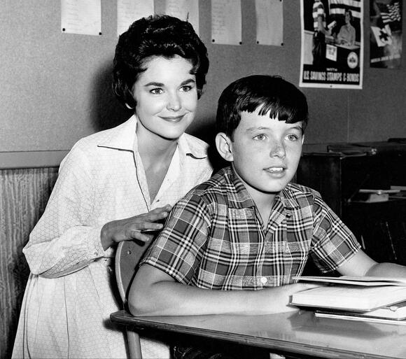 did sue randall smoke cigarettes In Memory of 'Leave It To Beaver' Actress Sue Randall: 40 Years After Her  Tragic Death From Cancer