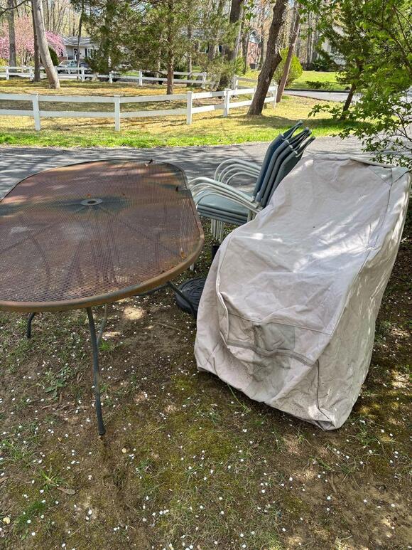 🎁 Freebies Up for Grabs in Annapolis — Furniture, Gear & More - NewsBreak