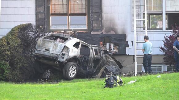 Fire marshal's office: 1 killed after car crashes into Manhasset ...