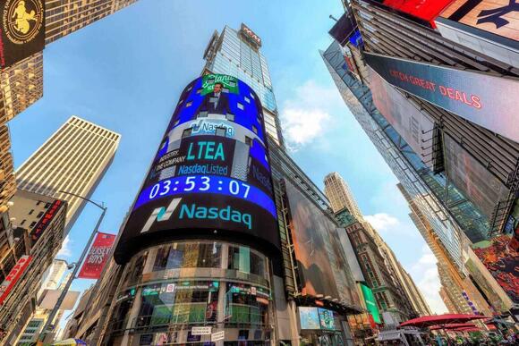Tech Stocks Lead Broad Market Lower as Meta Slides -6%