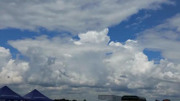 A Single Cloud Can Weigh Over a Million Pounds – Here's How - NewsBreak