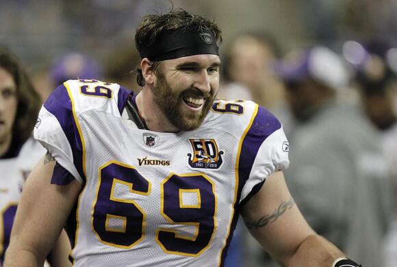 Jared Allen tears pants while doing his sack celebration at Hall of Fame  induction - NewsBreak