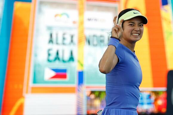 Alexandra Eala Begins Training at Nadal Academy, With Iga Świątek ...