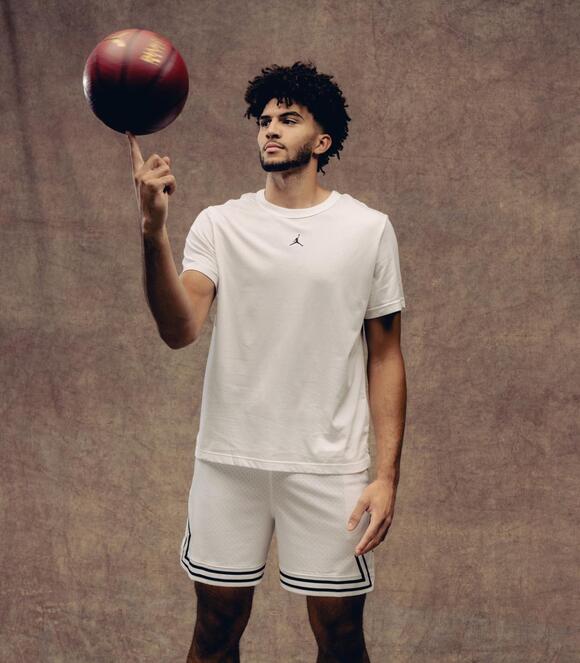 Jordan Brand Signs Kiyan Anthony, Boozer Twins, and Sarah Strong to NIL ...