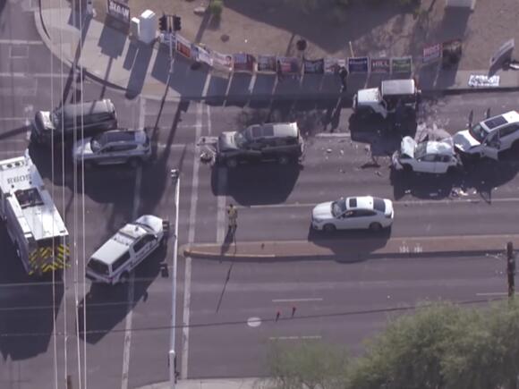 Five people hurt after seven vehicles involved in crash in Scottsdale ...