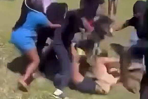 Good Samaritan suffers beating, broken rib after trying to break up ...