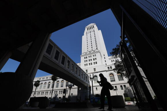 LA City Council votes to ban weed and smoke shops from selling laughing ...