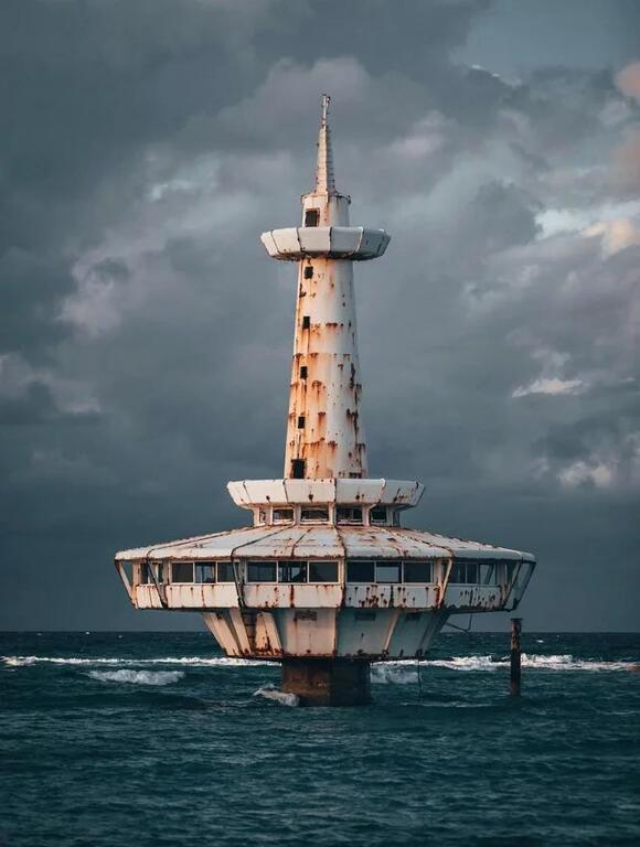 Inside The Terror Of Thalassophobia, The Crippling Fear Of Open Water ...