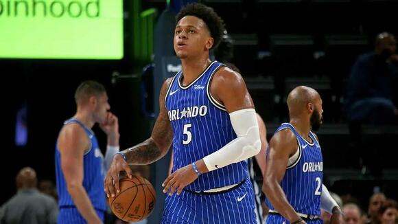 Magic's Paolo Banchero sufferers ankle injury vs. Timberwolves, per Sean Sweeney