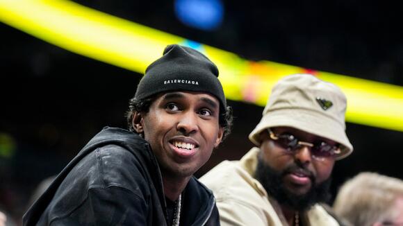 Drake’s Friend, Rapper Top5, Reportedly Stabbed In London - NewsBreak