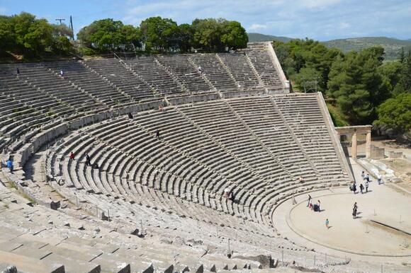 20 Ancient Amphitheaters Still Used for Concerts - NewsBreak