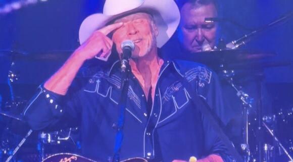 Alan Jackson Chokes Up While Performing “Drive” During One Of His Final Shows In Orlando, Florida - NewsBreak