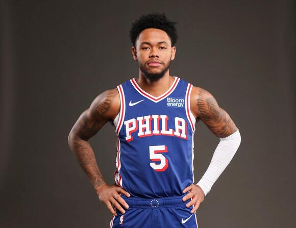 Anfernee Simons gives preseason observations of Sixers while sidelined