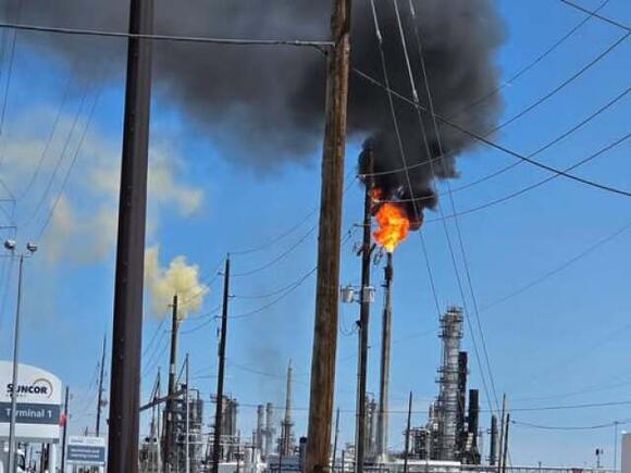 'Smoke and flaring' visible at Suncor as refinery restarts after outage ...