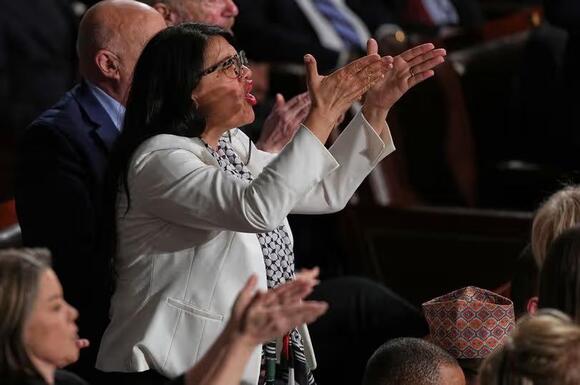 Trump goes way too far with 'unhinged racist rant' attacking 'screaming ...