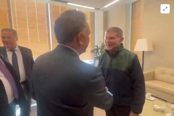 Russia frees retired US schoolteacher in goodwill gesture as Putin meets Witkoff