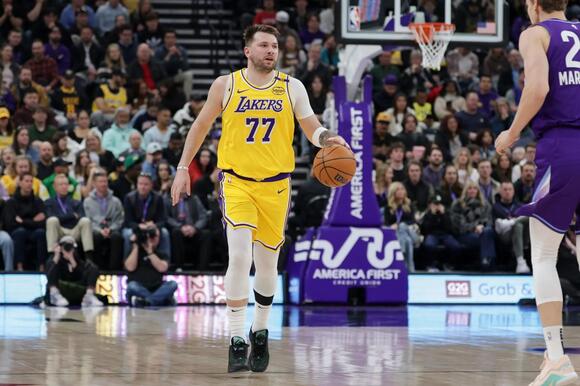 Analyst Rips Luka Dončić for 'Lazy,' Uninspired Play Since Blockbuster Trade  to Lakers - NewsBreak