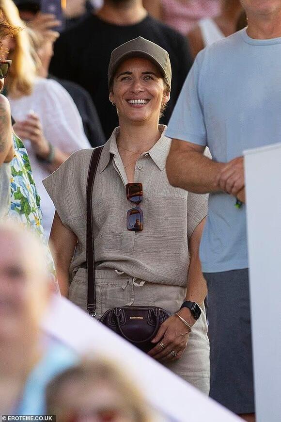Matthew McConaughey shares a hug with Ronnie Wood in star-studded crowd ...