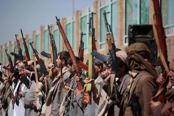 U.S. ramps up warnings to Americans in Middle East after Houthi strikes