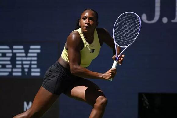Coco Gauff Apologizes to Opponent After Pausing Play Over Unexpected ...
