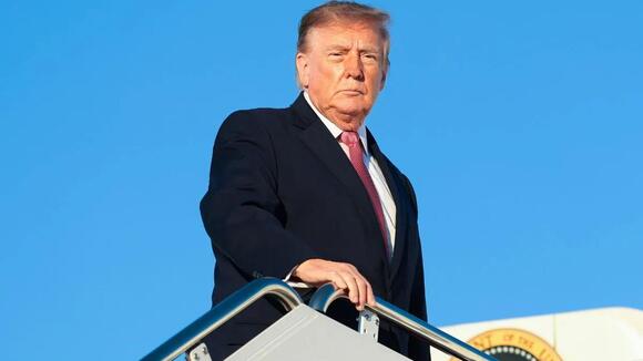 Donald Trump Hands Minnesota Fraud Video YouTuber a $10,000 Check