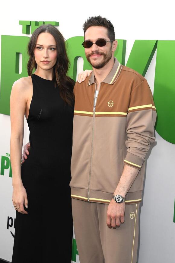 ‘SNL’ Star Reveals Scandalous Double Meaning Behind Baby Daughter’s(02)