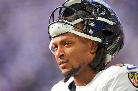 NFL Fans Noticed Something Very Bizarre About DeAndre Hopkins' SNF Intro On Thanksgiving - NewsBreak