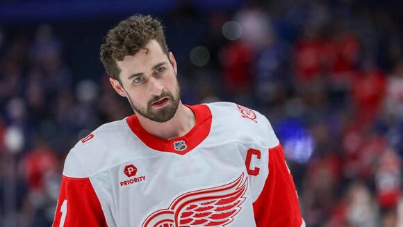 NHL rumors: Canadiens still interested in Wings’ Dylan Larkin despite trade list exclusion