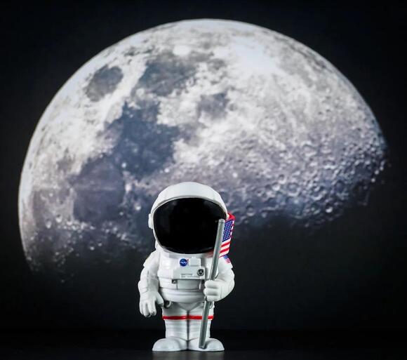 Commander Wiseman’s Protocol-Breaking Rescue of Artemis II’s Moon ...