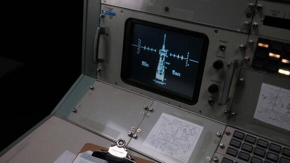The Computer That Landed Humans on the Moon Had 4KB of RAM — and Women ...