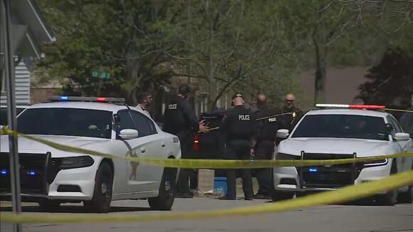 54-year-old suspect in Plainfield bank robbery dies after police ...