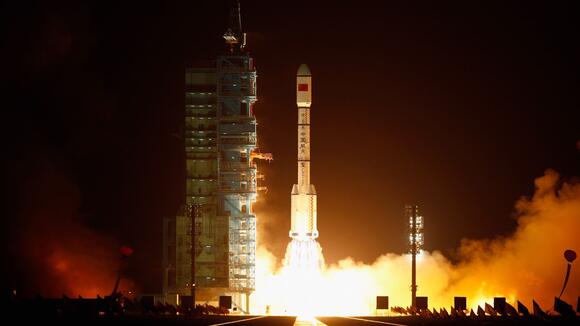 First clear image of China's mysterious 'divine dragon' space plane ...