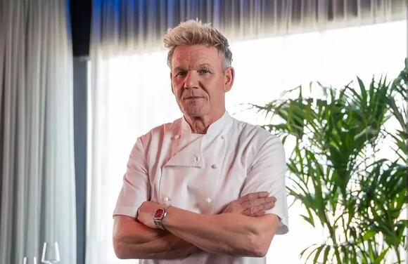 Hell's Kitchen season 25 premiere recap: 18 chefs compete for $250,000 ...