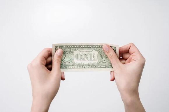 The Reason U.S. Dollar Bills Aren't Actually Made of Paper - NewsBreak