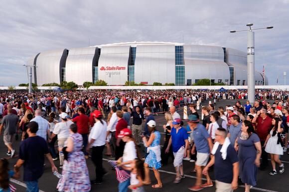 Charlie Kirk funeral hits capacity as 200K people turn out — with President  Trump and widow Erika expected to speak - NewsBreak