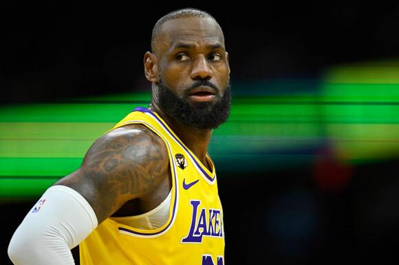 Lakers Surprisingly Predicted To Cut Ties With LeBron James in Major ...