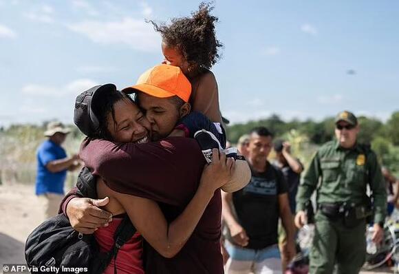 Venezuelan flag planted on Texas island by brazen migrants is taken ...