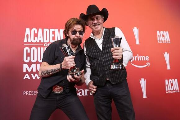 90s country music fans 'disappointed' as beloved duo joins Kid Rock's ...