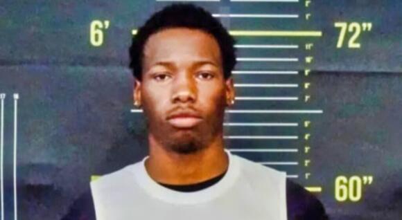 Karmelo Anthony's “GiveSendGo” Page Is Receiving Over $100,000 In Donations After He Stabbed 17-Year-Old Austin Metcalf To Death - NewsBreak