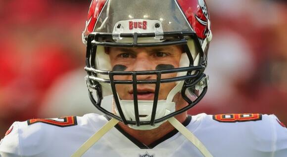 Rob Gronkowski Reportedly Eyeing Return And One NFL Team Is “In The Mix” To  Sign Him - NewsBreak