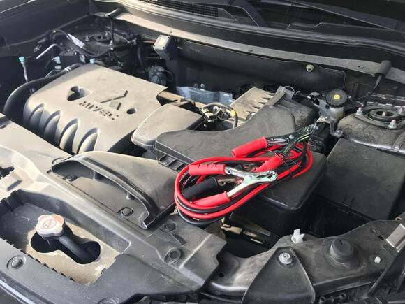 5 Signs Your Car Battery Is About to Die - NewsBreak
