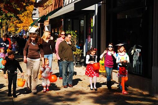 Downtown Davenport Is Turning Into a Halloween Candy Crawl - NewsBreak