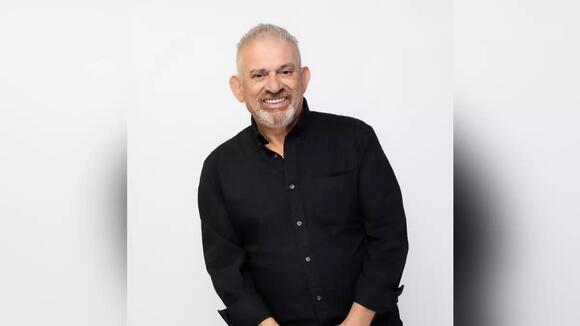 JONATHAN DEVER 10/21/2026 THE SIMON CONWAY SHOW