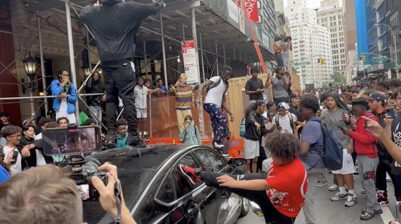 Union Square teen riot: Letters to the Editor — Aug. 8, 2023 - NewsBreak