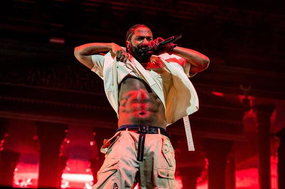 Rapper Admits His Abs Are ‘Unfortunately Real’ Amid Implant Rumors ...