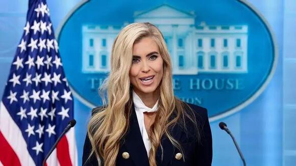 Humiliated ex-Trump official grovels to stay in good graces